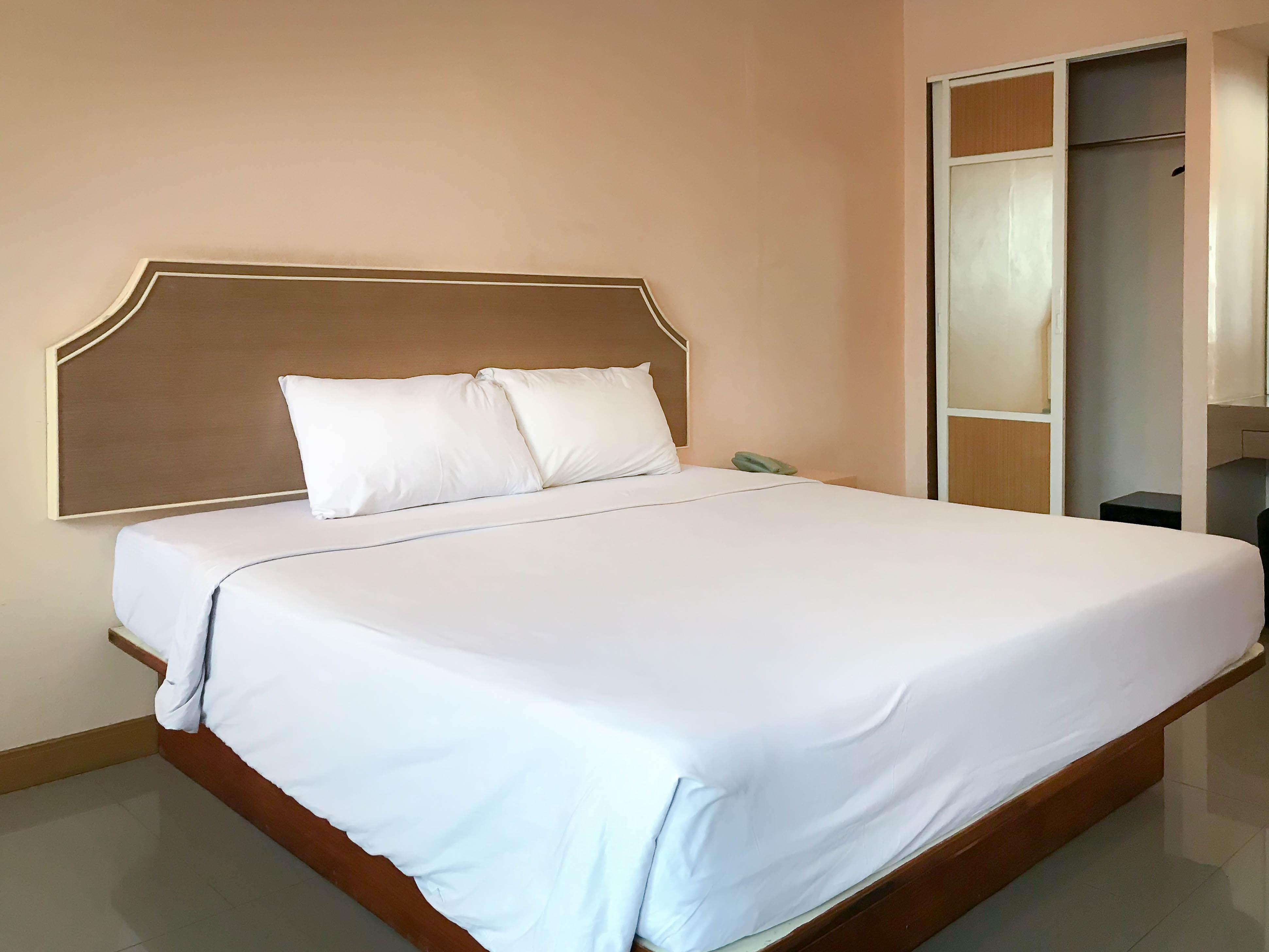 J Two S Pratunam Hotel Бангкок Екстер'єр фото